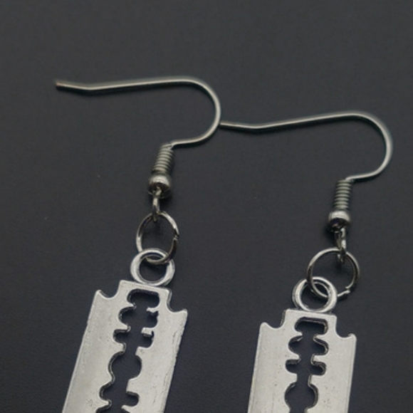 Punk Razor Blade Earings - Picture 3 of 3